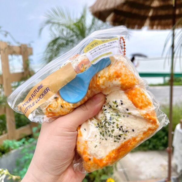 10【트리플 토스트 시리즈】모방 식품 스퀴시 슬라임, 식품급 실리콘 소재로 수제 제작한 안전 무독한 스트레스 해소 장난감입니다. 손 근육 단련하고 정신적 스트레스를 완화해 드릴 뿐만 아니라 세탁 가능하며, 40000원 구매 시 무료 배송해 드립니다.