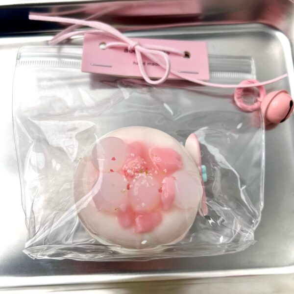 1【복숭아 시리즈】모방 식품 스퀴시 슬라임, 식품급 실리콘 소재로 수제 제작한 안전 무독한 스트레스 해소 장난감입니다. 손 근육 단련하고 정신적 스트레스를 완화해 드릴 뿐만 아니라 세탁 가능하며, 40000원 구매 시 무료 배송해 드립니다.