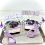 3【블루베리 시리즈】모방 식품 스퀴시 슬라임, 식품급 실리콘 소재로 수제 제작한 안전 무독한 스트레스 해소 장난감입니다. 손 근육 단련하고 정신적 스트레스를 완화해 드릴 뿐만 아니라 세탁 가능하며, 40000원 구매 시 무료 배송해 드립니다.