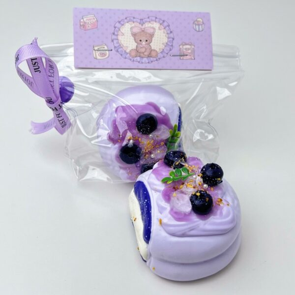 3【블루베리 시리즈】모방 식품 스퀴시 슬라임, 식품급 실리콘 소재로 수제 제작한 안전 무독한 스트레스 해소 장난감입니다. 손 근육 단련하고 정신적 스트레스를 완화해 드릴 뿐만 아니라 세탁 가능하며, 40000원 구매 시 무료 배송해 드립니다.