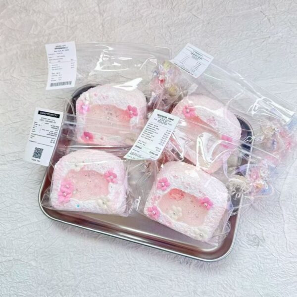 5【컷 토스트 시리즈】모방 식품 스퀴시 슬라임, 식품급 실리콘 소재로 수제 제작한 안전 무독한 스트레스 해소 장난감입니다. 손 근육 단련하고 정신적 스트레스를 완화해 드릴 뿐만 아니라 세탁 가능하며, 40000원 구매 시 무료 배송해 드립니다.