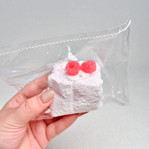 150【미니어처 토스트 시리즈】모방 식품 스퀴시 슬라임, 식품급 실리콘 소재로 수제 제작한 안전 무독한 스트레스 해소 장난감입니다. 손 근육 단련하고 정신적 스트레스를 완화해 드릴 뿐만 아니라 세탁 가능하며, 40000원 구매 시 무료 배송해 드립니다.