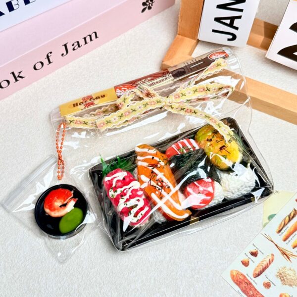 22【초밥 시리즈】모방 식품 스퀴시 슬라임, 식품급 실리콘 소재로 수제 제작한 안전 무독한 스트레스 해소 장난감입니다. 손 근육 단련하고 정신적 스트레스를 완화해 드릴 뿐만 아니라 세탁 가능하며, 40000원 구매 시 무료 배송해 드립니다.