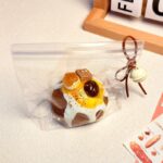 101【커피빈 크림브레드】모방 식품 스퀴시 슬라임, 식품급 실리콘 소재로 수제 제작한 안전 무독한 스트레스 해소 장난감입니다. 손 근육 단련하고 정신적 스트레스를 완화해 드릴 뿐만 아니라 세탁 가능하며, 40000원 구매 시 무료 배송해 드립니다.