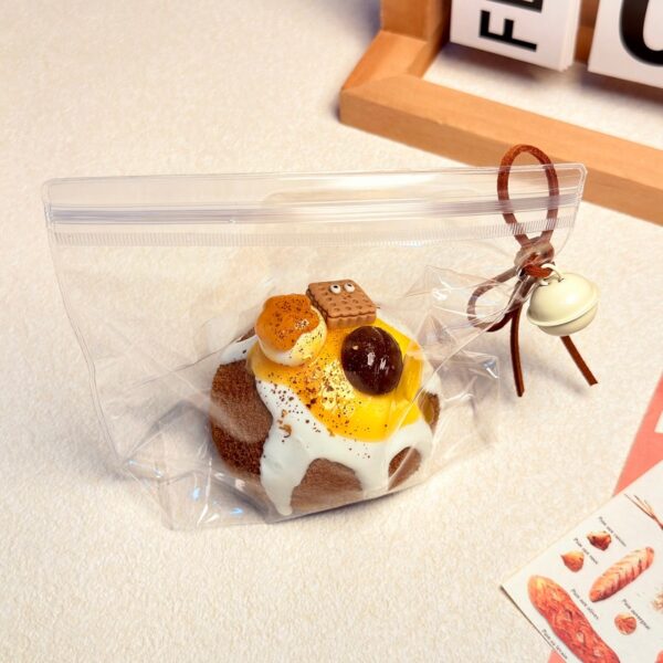 101【커피빈 크림브레드】모방 식품 스퀴시 슬라임, 식품급 실리콘 소재로 수제 제작한 안전 무독한 스트레스 해소 장난감입니다. 손 근육 단련하고 정신적 스트레스를 완화해 드릴 뿐만 아니라 세탁 가능하며, 40000원 구매 시 무료 배송해 드립니다.