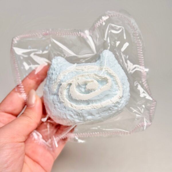 198【고양이머리 솔트토스트】모방 식품 스퀴시 슬라임, 식품급 실리콘 소재로 수제 제작한 안전 무독한 스트레스 해소 장난감입니다. 손 근육 단련하고 정신적 스트레스를 완화해 드릴 뿐만 아니라 세탁 가능하며, 40000원 구매 시 무료 배송해 드립니다.