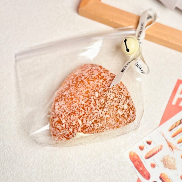 129【오리지널 치즈번】모방 식품 스퀴시 슬라임, 식품급 실리콘 소재로 수제 제작한 안전 무독한 스트레스 해소 장난감입니다. 손 근육 단련하고 정신적 스트레스를 완화해 드릴 뿐만 아니라 세탁 가능하며, 40000원 구매 시 무료 배송해 드립니다.