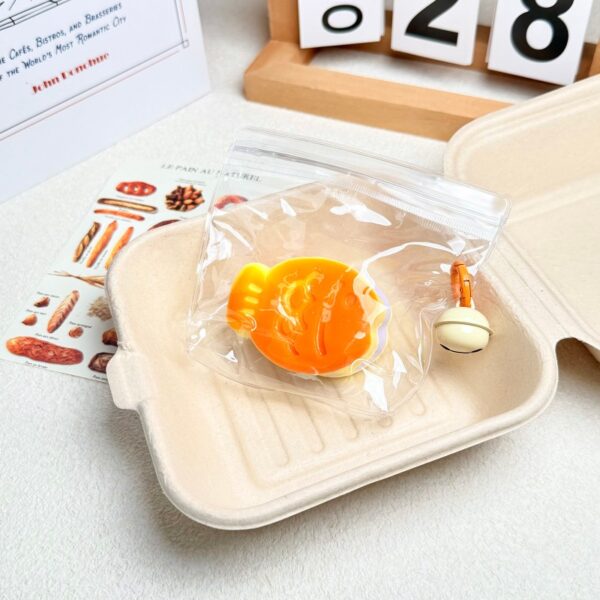 13【붕어빵 시리즈】모방 식품 스퀴시 슬라임, 식품급 실리콘 소재로 수제 제작한 안전 무독한 스트레스 해소 장난감입니다. 손 근육 단련하고 정신적 스트레스를 완화해 드릴 뿐만 아니라 세탁 가능하며, 40000원 구매 시 무료 배송해 드립니다.