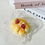 282【딸기빵】모방 식품 스퀴시 슬라임, 식품급 실리콘 소재로 수제 제작한 안전 무독한 스트레스 해소 장난감입니다. 손 근육 단련하고 정신적 스트레스를 완화해 드릴 뿐만 아니라 세탁 가능하며, 40000원 구매 시 무료 배송해 드립니다.