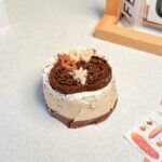 103【바실로피타 케이크】모방 식품 스퀴시 슬라임, 식품급 실리콘 소재로 수제 제작한 안전 무독한 스트레스 해소 장난감입니다. 손 근육 단련하고 정신적 스트레스를 완화해 드릴 뿐만 아니라 세탁 가능하며, 40000원 구매 시 무료 배송해 드립니다.