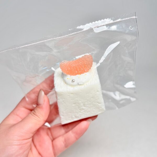 150【미니어처 토스트 시리즈】모방 식품 스퀴시 슬라임, 식품급 실리콘 소재로 수제 제작한 안전 무독한 스트레스 해소 장난감입니다. 손 근육 단련하고 정신적 스트레스를 완화해 드릴 뿐만 아니라 세탁 가능하며, 40000원 구매 시 무료 배송해 드립니다.