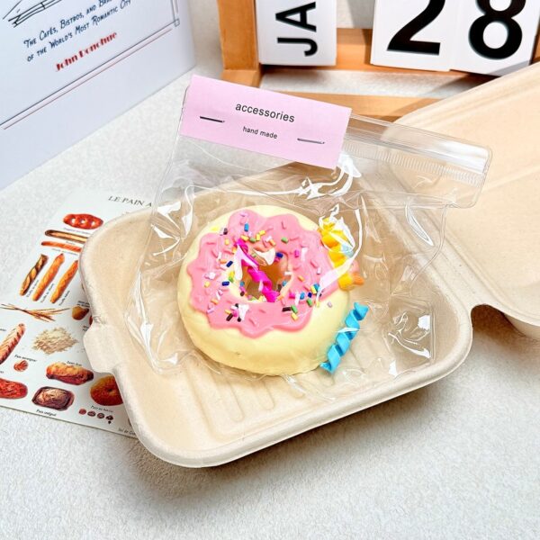 24【도넛 시리즈】모방 식품 스퀴시 슬라임, 식품급 실리콘 소재로 수제 제작한 안전 무독한 스트레스 해소 장난감입니다. 손 근육 단련하고 정신적 스트레스를 완화해 드릴 뿐만 아니라 세탁 가능하며, 40000원 구매 시 무료 배송해 드립니다.