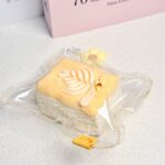 136【라떼아트 토스트 시리즈】모방 식품 스퀴시 슬라임, 식품급 실리콘 소재로 수제 제작한 안전 무독한 스트레스 해소 장난감입니다. 손 근육 단련하고 정신적 스트레스를 완화해 드릴 뿐만 아니라 세탁 가능하며, 40000원 구매 시 무료 배송해 드립니다.