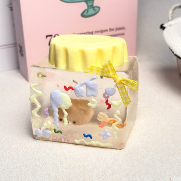 108【동화 곰돌이 통케이크】모방 식품 스퀴시 슬라임, 식품급 실리콘 소재로 수제 제작한 안전 무독한 스트레스 해소 장난감입니다. 손 근육 단련하고 정신적 스트레스를 완화해 드릴 뿐만 아니라 세탁 가능하며, 40000원 구매 시 무료 배송해 드립니다.