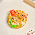 100【납작새우 연어 굴뚝빵】모방 식품 스퀴시 슬라임, 식품급 실리콘 소재로 수제 제작한 안전 무독한 스트레스 해소 장난감입니다. 손 근육 단련하고 정신적 스트레스를 완화해 드릴 뿐만 아니라 세탁 가능하며, 40000원 구매 시 무료 배송해 드립니다.