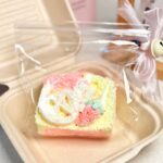 118【벚꽃쉐이크 더블토스트】모방 식품 스퀴시 슬라임, 식품급 실리콘 소재로 수제 제작한 안전 무독한 스트레스 해소 장난감입니다. 손 근육 단련하고 정신적 스트레스를 완화해 드릴 뿐만 아니라 세탁 가능하며, 40000원 구매 시 무료 배송해 드립니다.