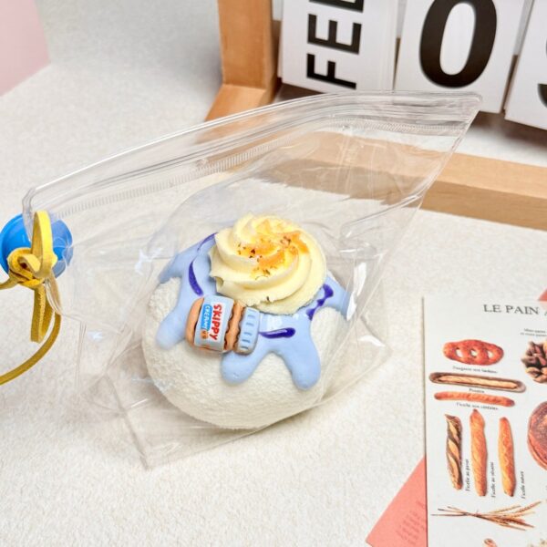 154【쿠키 소금빵】모방 식품 스퀴시 슬라임, 식품급 실리콘 소재로 수제 제작한 안전 무독한 스트레스 해소 장난감입니다. 손 근육 단련하고 정신적 스트레스를 완화해 드릴 뿐만 아니라 세탁 가능하며, 40000원 구매 시 무료 배송해 드립니다.