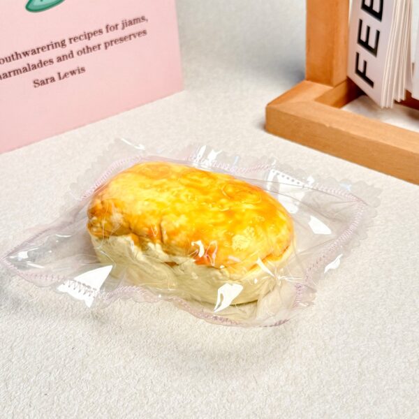 185【브레드 삼형제】모방 식품 스퀴시 슬라임, 식품급 실리콘 소재로 수제 제작한 안전 무독한 스트레스 해소 장난감입니다. 손 근육 단련하고 정신적 스트레스를 완화해 드릴 뿐만 아니라 세탁 가능하며, 40000원 구매 시 무료 배송해 드립니다.