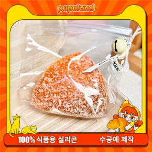 129【오리지널 치즈번】모방 식품 스퀴시 슬라임, 식품급 실리콘 소재로 수제 제작한 안전 무독한 스트레스 해소 장난감입니다. 손 근육 단련하고 정신적 스트레스를 완화해 드릴 뿐만 아니라 세탁 가능하며, 40000원 구매 시 무료 배송해 드립니다.