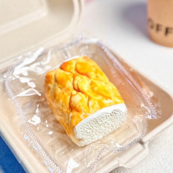 176【고소한 우유 빵 시리즈】모방 식품 스퀴시 슬라임, 식품급 실리콘 소재로 수제 제작한 안전 무독한 스트레스 해소 장난감입니다. 손 근육 단련하고 정신적 스트레스를 완화해 드릴 뿐만 아니라 세탁 가능하며, 40000원 구매 시 무료 배송해 드립니다.