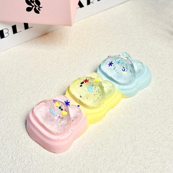 112【판타지 토끼 밀크 블록 3개】모방 식품 스퀴시 슬라임, 식품급 실리콘 소재로 수제 제작한 안전 무독한 스트레스 해소 장난감입니다. 손 근육 단련하고 정신적 스트레스를 완화해 드릴 뿐만 아니라 세탁 가능하며, 40000원 구매 시 무료 배송해 드립니다.