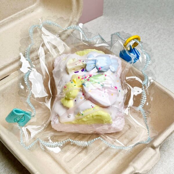 237【스위트드림 캔디 시리즈】모방 식품 스퀴시 슬라임, 식품급 실리콘 소재로 수제 제작한 안전 무독한 스트레스 해소 장난감입니다. 손 근육 단련하고 정신적 스트레스를 완화해 드릴 뿐만 아니라 세탁 가능하며, 40000원 구매 시 무료 배송해 드립니다.