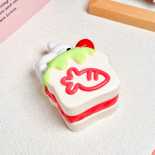 81【엎드린 동물 토스트 시리즈】모방 식품 스퀴시 슬라임, 식품급 실리콘 소재로 수제 제작한 안전 무독한 스트레스 해소 장난감입니다. 손 근육 단련하고 정신적 스트레스를 완화해 드릴 뿐만 아니라 세탁 가능하며, 40000원 구매 시 무료 배송해 드립니다.