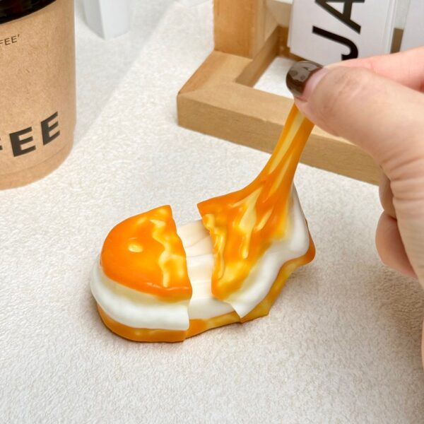 13【붕어빵 시리즈】모방 식품 스퀴시 슬라임, 식품급 실리콘 소재로 수제 제작한 안전 무독한 스트레스 해소 장난감입니다. 손 근육 단련하고 정신적 스트레스를 완화해 드릴 뿐만 아니라 세탁 가능하며, 40000원 구매 시 무료 배송해 드립니다.