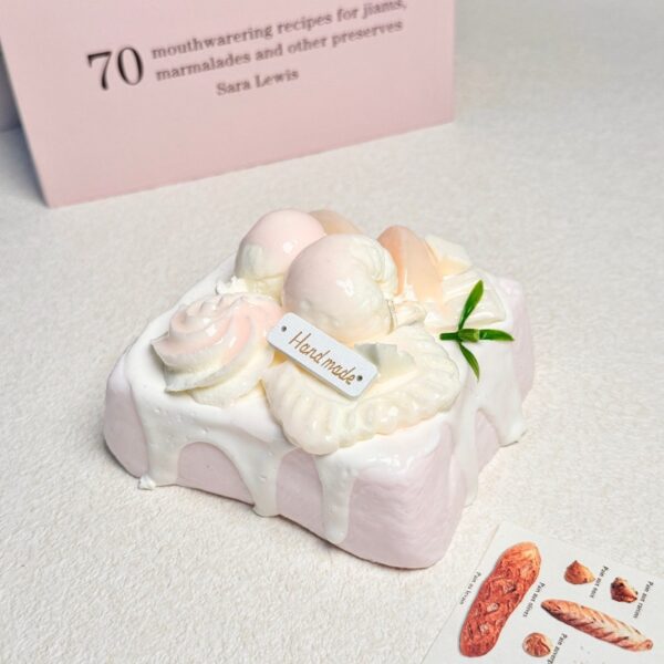 153【분옥 장미 시나몬 토스트】모방 식품 스퀴시 슬라임, 식품급 실리콘 소재로 수제 제작한 안전 무독한 스트레스 해소 장난감입니다. 손 근육 단련하고 정신적 스트레스를 완화해 드릴 뿐만 아니라 세탁 가능하며, 40000원 구매 시 무료 배송해 드립니다.