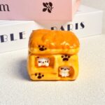 95【고양이 빵집】모방 식품 스퀴시 슬라임, 식품급 실리콘 소재로 수제 제작한 안전 무독한 스트레스 해소 장난감입니다. 손 근육 단련하고 정신적 스트레스를 완화해 드릴 뿐만 아니라 세탁 가능하며, 40000원 구매 시 무료 배송해 드립니다.