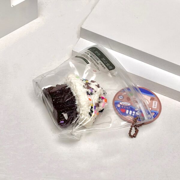 45【컵케이크 시리즈】모방 식품 스퀴시 슬라임, 식품급 실리콘 소재로 수제 제작한 안전 무독한 스트레스 해소 장난감입니다. 손 근육 단련하고 정신적 스트레스를 완화해 드릴 뿐만 아니라 세탁 가능하며, 40000원 구매 시 무료 배송해 드립니다.