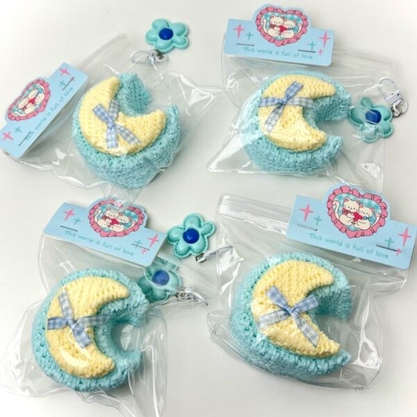 51【문 펠트】모방 식품 스퀴시 슬라임, 식품급 실리콘 소재로 수제 제작한 안전 무독한 스트레스 해소 장난감입니다. 손 근육 단련하고 정신적 스트레스를 완화해 드릴 뿐만 아니라 세탁 가능하며, 40000원 구매 시 무료 배송해 드립니다.