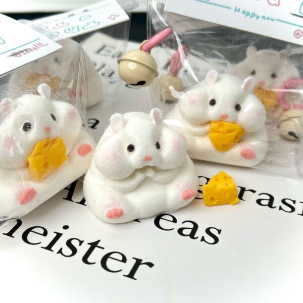 58【촉촉 수분감 시리즈】모방 식품 스퀴시 슬라임, 식품급 실리콘 소재로 수제 제작한 안전 무독한 스트레스 해소 장난감입니다. 손 근육 단련하고 정신적 스트레스를 완화해 드릴 뿐만 아니라 세탁 가능하며, 40000원 구매 시 무료 배송해 드립니다.