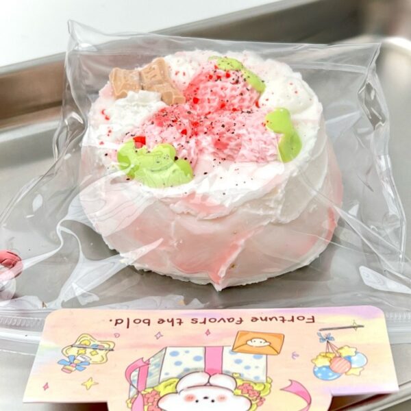 14【더블 크림 케이크 시리즈】모방 식품 스퀴시 슬라임, 식품급 실리콘 소재로 수제 제작한 안전 무독한 스트레스 해소 장난감입니다. 손 근육 단련하고 정신적 스트레스를 완화해 드릴 뿐만 아니라 세탁 가능하며, 40000원 구매 시 무료 배송해 드립니다.