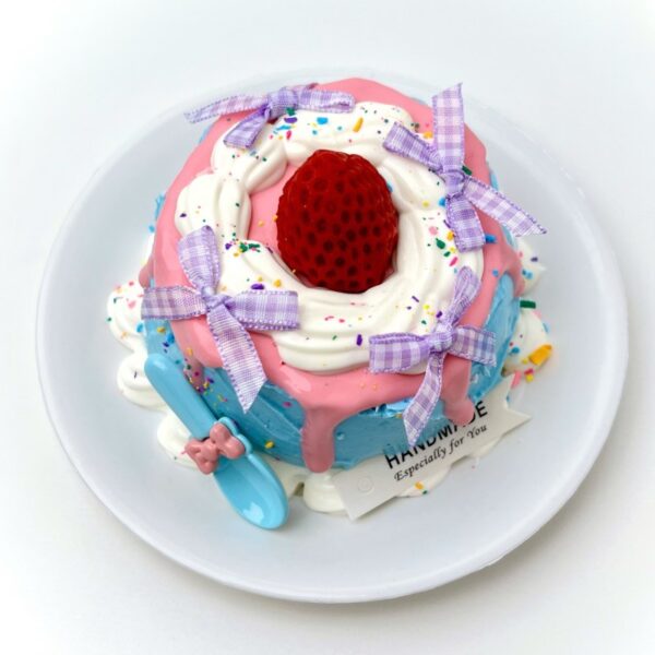 28【케이크 시리즈】모방 식품 스퀴시 슬라임, 식품급 실리콘 소재로 수제 제작한 안전 무독한 스트레스 해소 장난감입니다. 손 근육 단련하고 정신적 스트레스를 완화해 드릴 뿐만 아니라 세탁 가능하며, 40000원 구매 시 무료 배송해 드립니다.