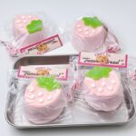 41【딸기 크레이프 케이크】모방 식품 스퀴시 슬라임, 식품급 실리콘 소재로 수제 제작한 안전 무독한 스트레스 해소 장난감입니다. 손 근육 단련하고 정신적 스트레스를 완화해 드릴 뿐만 아니라 세탁 가능하며, 40000원 구매 시 무료 배송해 드립니다.