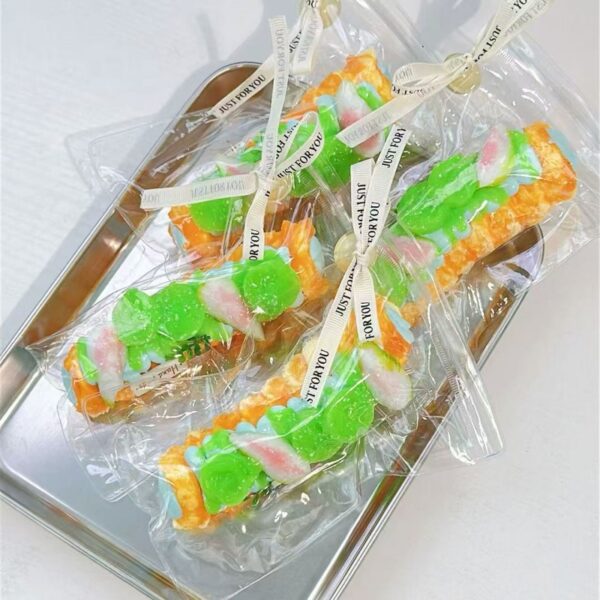 40【뿔빵 시리즈】모방 식품 스퀴시 슬라임, 식품급 실리콘 소재로 수제 제작한 안전 무독한 스트레스 해소 장난감입니다. 손 근육 단련하고 정신적 스트레스를 완화해 드릴 뿐만 아니라 세탁 가능하며, 40000원 구매 시 무료 배송해 드립니다.