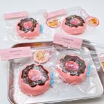 24【도넛 시리즈】모방 식품 스퀴시 슬라임, 식품급 실리콘 소재로 수제 제작한 안전 무독한 스트레스 해소 장난감입니다. 손 근육 단련하고 정신적 스트레스를 완화해 드릴 뿐만 아니라 세탁 가능하며, 40000원 구매 시 무료 배송해 드립니다.