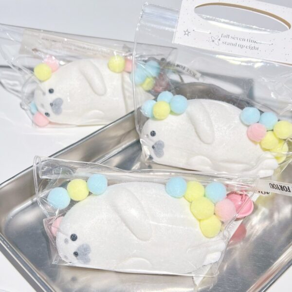 92【물범 시리즈】모방 식품 스퀴시 슬라임, 식품급 실리콘 소재로 수제 제작한 안전 무독한 스트레스 해소 장난감입니다. 손 근육 단련하고 정신적 스트레스를 완화해 드릴 뿐만 아니라 세탁 가능하며, 40000원 구매 시 무료 배송해 드립니다.