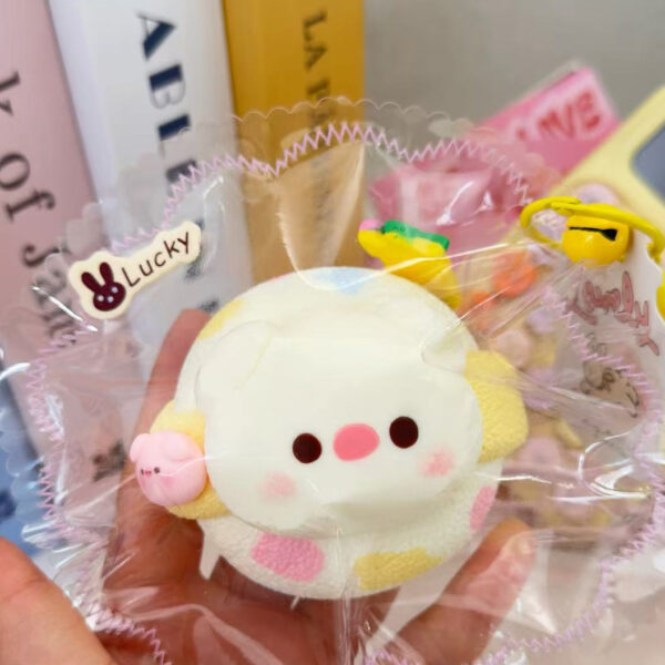 76【피기 시리즈】모방 식품 스퀴시 슬라임, 식품급 실리콘 소재로 수제 제작한 안전 무독한 스트레스 해소 장난감입니다. 손 근육 단련하고 정신적 스트레스를 완화해 드릴 뿐만 아니라 세탁 가능하며, 40000원 구매 시 무료 배송해 드립니다.