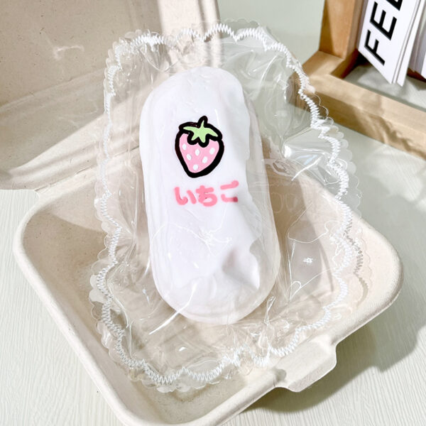 340【딸기 스틱(폭발촉감)】모방 식품 스퀴시 슬라임, 식품급 실리콘 소재로 수제 제작한 안전 무독한 스트레스 해소 장난감입니다. 손 근육 단련하고 정신적 스트레스를 완화해 드릴 뿐만 아니라 세탁 가능하며, 40000원 구매 시 무료 배송해 드립니다.