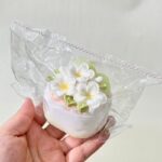 254【계란꽃 시리즈】모방 식품 스퀴시 슬라임, 식품급 실리콘 소재로 수제 제작한 안전 무독한 스트레스 해소 장난감입니다. 손 근육 단련하고 정신적 스트레스를 완화해 드릴 뿐만 아니라 세탁 가능하며, 40000원 구매 시 무료 배송해 드립니다.
